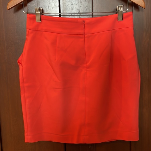 Zara peach mini skirt - Picture 2 of 2